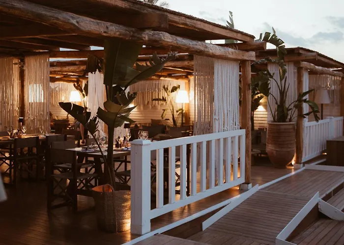  Cumeja Beach Club &